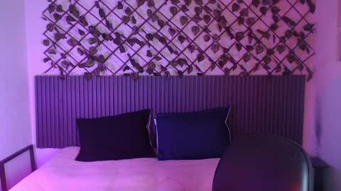 Lilith Patton  online show from 22, 12, 2025