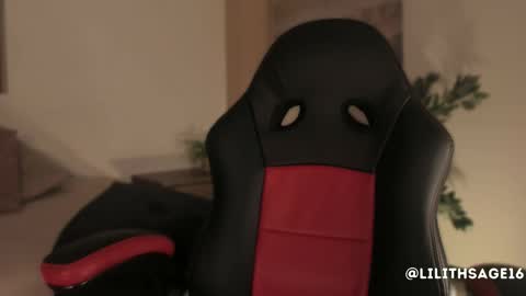 lilith_sage_ online show from 15, 10, 2025