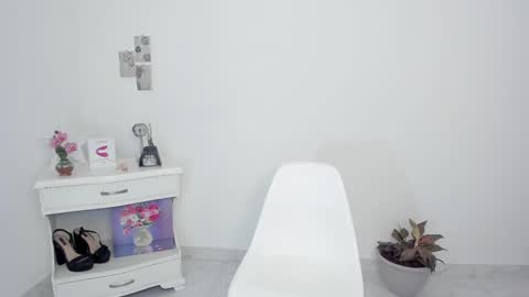 Snapshot of lilith_vision chatting on 2, 2, 2025 Alejandra online show from 2, 2, 2025