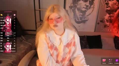 Snapshot of lilithnelson chatting on 15, 9, 2025 LilithNelson online show from 15, 9, 2025