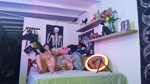 Snapshot of lilithstar_666 chatting on 30, 9, 2025 Lilith morningstar Independent Model Helpme to reach 100 likes online show from 30, 9, 2025