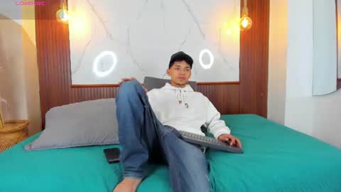 Snapshot of lillian_lee1 chatting on 7, 7, 2026 lillian_lee1 online show from 7, 7, 2026