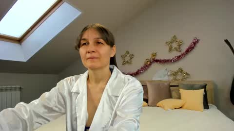 lillian_white1 online show from 17, 1, 2025