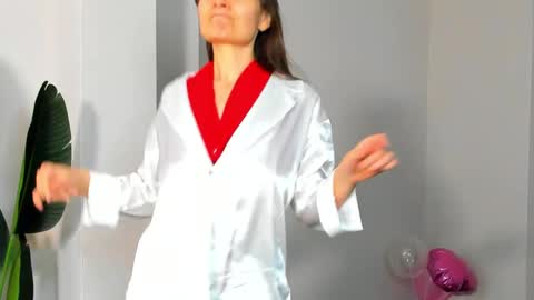 lillian_white1 online show from 2, 2, 2025