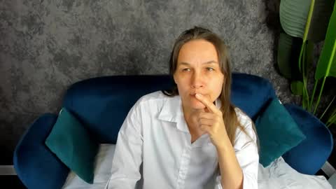 lillian_white1 online show from 23, 2, 2025