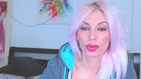 Lara online show from 15, 2, 2025