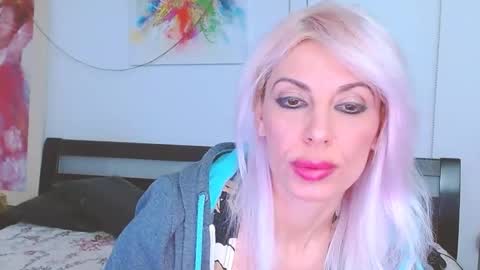 Lara online show from 17, 2, 2025