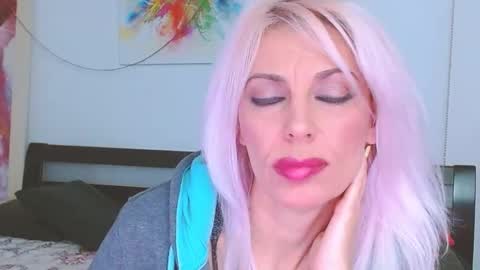 Lara online show from 22, 2, 2025