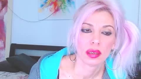 Lara online show from 5, 3, 2025