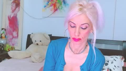 Lara online show from 12, 11, 2025