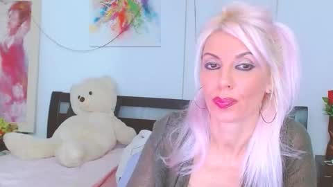 Lara online show from 20, 11, 2025