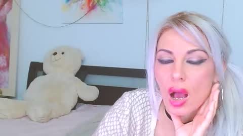 Snapshot of lillianasara chatting on 3, 2, 2026 Lara online show from 3, 2, 2026