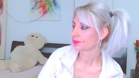 Snapshot of lillianasara chatting on 4, 2, 2026 Lara online show from 4, 2, 2026