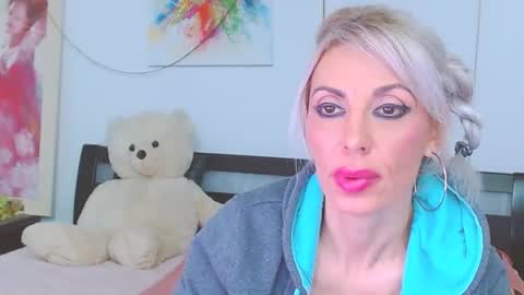 Snapshot of lillianasara chatting on 28, 2, 2026 Lara online show from 28, 2, 2026