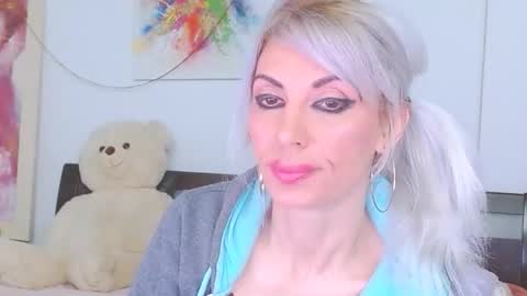 Snapshot of lillianasara chatting on 9, 3, 2026 Lara online show from 9, 3, 2026