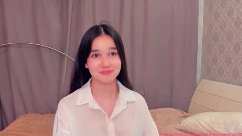 Celina Lillie online show from 19, 12, 2025