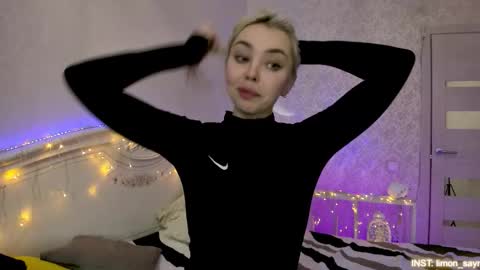 LilliMoore online show from 3, 2, 2026