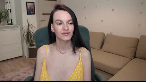 Snapshot of lilliyves chatting on 10, 7, 2026 lilliyves online show from 10, 7, 2026