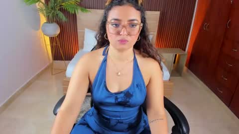 Snapshot of lilly_ass chatting on 8, 2, 2025 L I L L Y online show from 8, 2, 2025