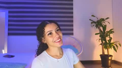 Snapshot of lilly_dollss chatting on 8, 12, 2024 Sofia online show from 8, 12, 2024