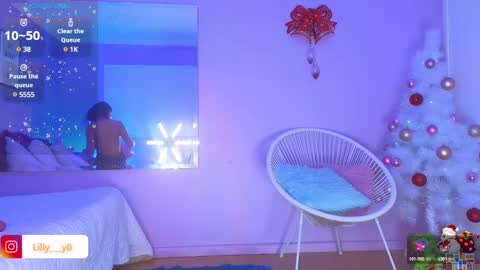Snapshot of lilly_dollss chatting on 4, 1, 2025 Sofia online show from 4, 1, 2025