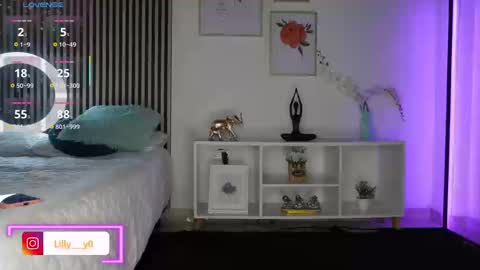 Snapshot of lilly_dollss chatting on 13, 9, 2025 Sofia online show from 13, 9, 2025