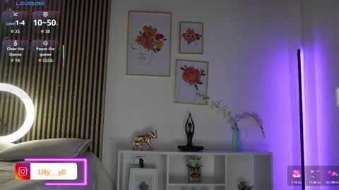 Snapshot of lilly_dollss chatting on 27, 9, 2025 Sofia online show from 27, 9, 2025