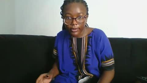 Snapshot of lilly_innocent_ chatting on 5, 4, 2026 lilly online show from 5, 4, 2026
