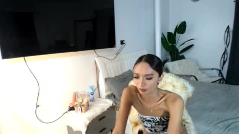 Snapshot of lillyholland_xx chatting on 22, 2, 2025 lillyholland online show from 22, 2, 2025