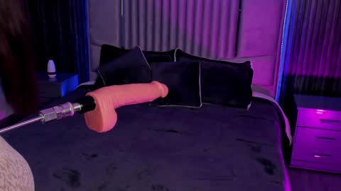 Lilly Ortiz online show from 23, 1, 2025