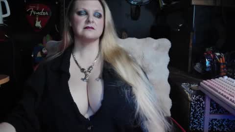 Lillyth Eden online show from 18, 12, 2025