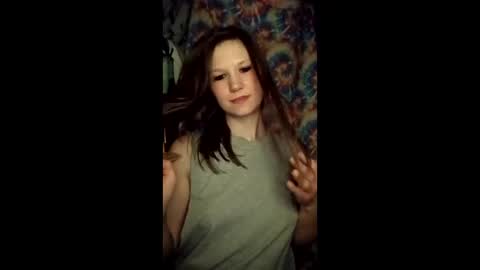 lilmissscorpi0 online show from 11, 4, 2026
