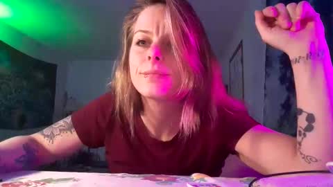 Snapshot of lilsirenluna chatting on 16, 5, 2026 Luna online show from 16, 5, 2026