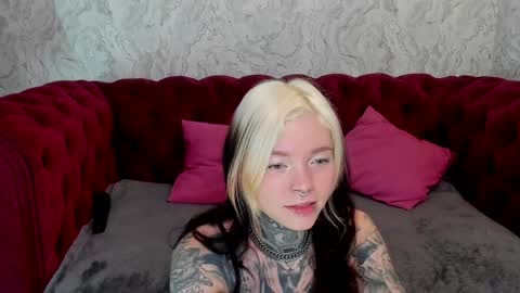 Snapshot of lilu_kayden chatting on 27, 1, 2025 Little slave Kayden online show from 27, 1, 2025