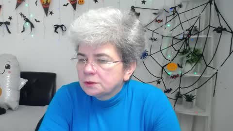 Snapshot of liluyanata chatting on 17, 10, 2025 Lilu online show from 17, 10, 2025