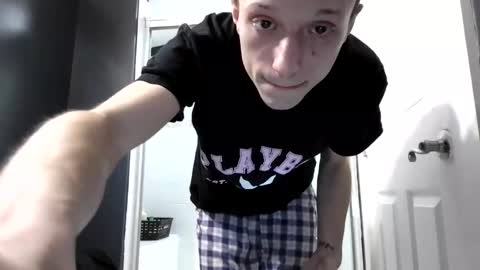 Snapshot of lilvioletxxx chatting on 27, 11, 2025 Little Violet online show from 27, 11, 2025