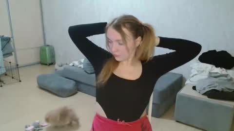 Lily dollyx online show from 30, 4, 2026
