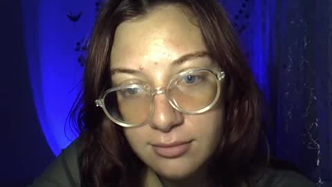 lily_ember online show from 25, 10, 2025