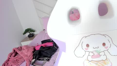 Snapshot of lily_evil chatting on 12, 3, 2025 online show from 12, 3, 2025