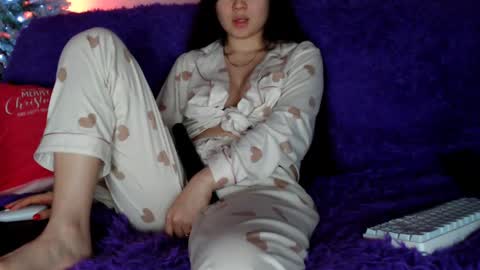 Lily Litle online show from 8, 1, 2025