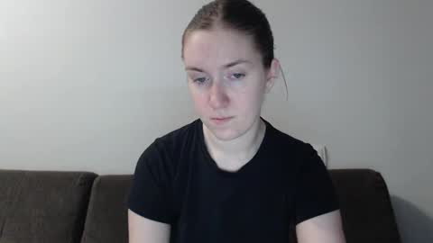 lily_love_x online show from 31, 1, 2025