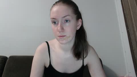 lily_love_x online show from 10, 4, 2026