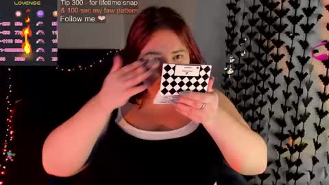 Elina  online show from 12, 10, 2025