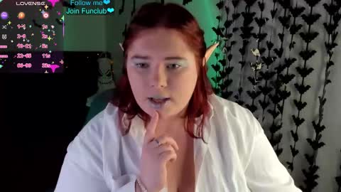 Elina  online show from 28, 10, 2025