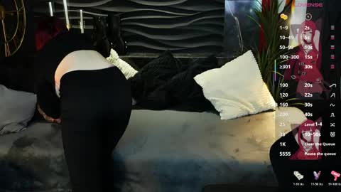 Snapshot of lily_moonlight chatting on 27, 5, 2026 Lily online show from 27, 5, 2026