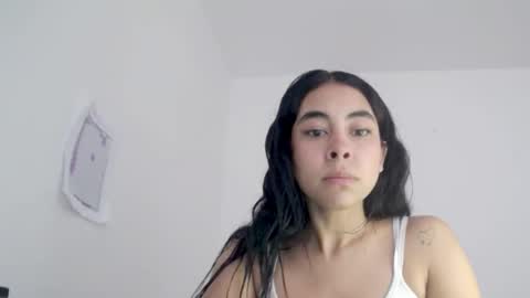 Lily Roberts online show from 9, 4, 2026