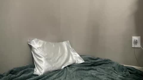 Snapshot of lily_slut420071 chatting on 7, 6, 2026 lily_slut420071 online show from 7, 6, 2026