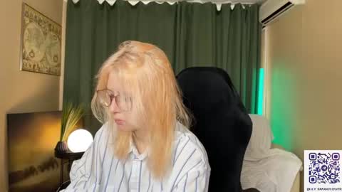 Snapshot of lily_spark_ chatting on 25, 6, 2026 Lily Spark online show from 25, 6, 2026