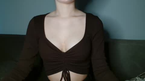 small lily online show from 1, 4, 2026