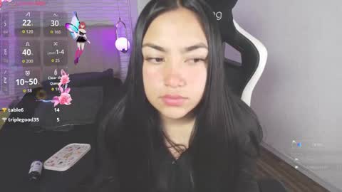 lily_waist online show from 15, 11, 2025